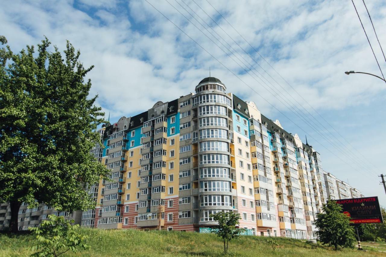 Luxury Apartments Neer Lavina Сумы Экстерьер фото